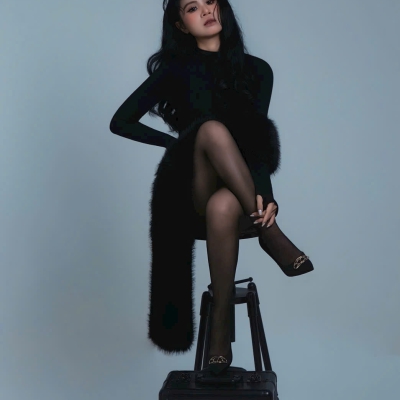Chạm nhẹ vào visual, rung động cả thế giới