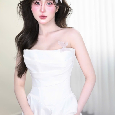 Tone hồng ngọt ngào, nàng dâu xinh hết nấc!