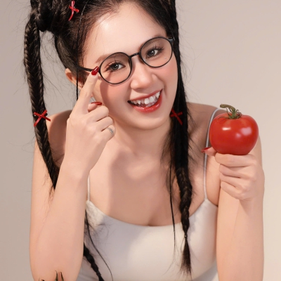 Concept Cà Chua