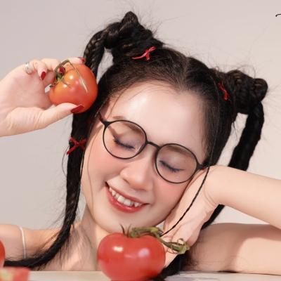 Concept Cà Chua