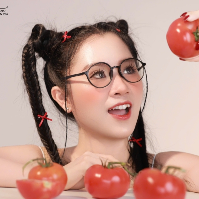 Concept Cà Chua