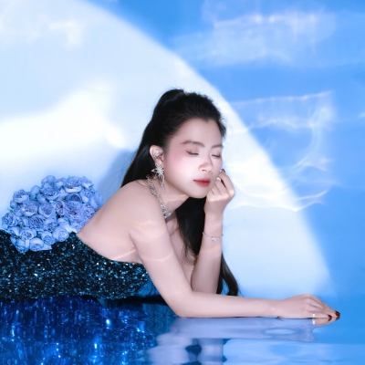 Concept Ánh Xanh Kiêu Sa