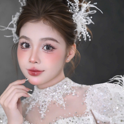 Cô dâu tóc búi - chuẩn mực của sự sang trọng và tinh tế !!!